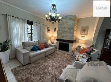 Casa · 260m² · 3 Quartos · 2 Vagas · Vende-se ampla casa 3 quartos com hidro, 2 vagas, living com ladeira e salão de