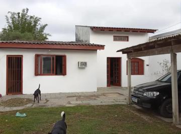 Casa · 200m² · 3 Quartos · 2 Vagas · Casa de 3 dormitórios  a Venda no Bairro Ponta Grossa - Porto Alegre