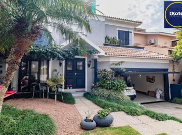 Casa · 320m² · 4 Quartos · 4 Vagas · CASA DE 4 DORMITÓRIOS EM CONDOMÍNIO - 320 m² - 4 VAGAS DE GARAGEM