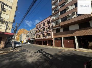 Apartamento · 59m² · 3 Quartos · Apartamento de 3 dormitórios, banheiro social e lavabo na Cidade Baixa em Porto