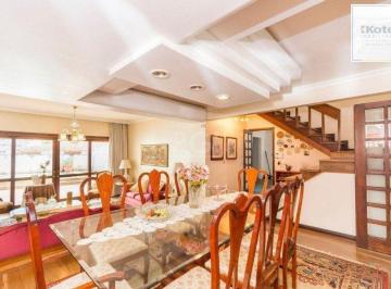 Casa · 333m² · 4 Quartos · 4 Vagas · Casa de 333m² com 4 dormitórios, pátio com piscina, espaço gourmet com churrasq