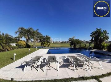 Casa · 470m² · 4 Quartos · 3 Vagas · Casa Condominio para Venda - 470m², 4 dormitórios, sendo 3 suites, 3 vagas - Ter