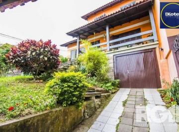 Casa · 216m² · 5 Quartos · 3 Vagas · Linda Casa com cinco dormitórios na Vila Nova