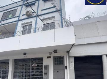 Apartamento · 68m² · 2 Quartos · Apartamento de 2 Dormitórios na Av. Azenha - Ótima Oportunidade