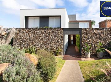 Casa · 541m² · 4 Quartos · 5 Vagas · Casa à venda - em Terraville