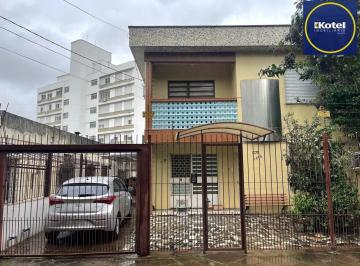 Casa · 500m² · 3 Quartos · 3 Vagas · Terreno amplo com 690m², com duas casas construídas para moradia ou investyirdor