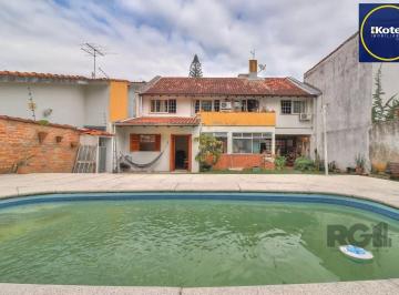 Casa · 232m² · 5 Quartos · 4 Vagas · Casa a venda composta de 4 dormitórios no bairro Jardim Isabel em Porto Alegre