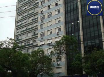 Apartamento · 104m² · 3 Quartos · 1 Vaga · Apartamento 3 quartos, suite, dep de empregada,andar alto,Bairro Centro