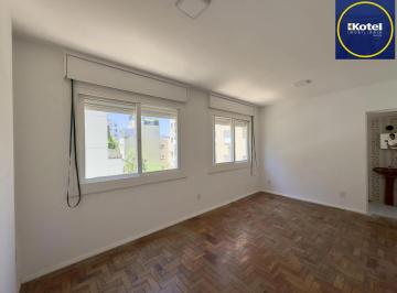 Living - dormitório · Studio com 28m² super bem iluminado, em ótima localização no Centro Histórico