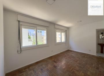 Living - dormitório · Studio com 28m² super bem iluminado, em ótima localização no Centro Histórico