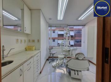 gabinete equipado · Comercial à venda - em Menino Deus