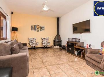 Casa · 168m² · 3 Quartos · 3 Vagas · Casa para Venda - 168m², 3 dormitórios, sendo 1 suites, 3 vagas - Medianeira