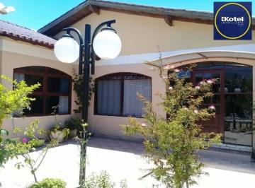 Casa · 150m² · 2 Quartos · 5 Vagas · Casa para Venda - 150m², 2 dormitórios, 5 vagas - Ponta Grossa