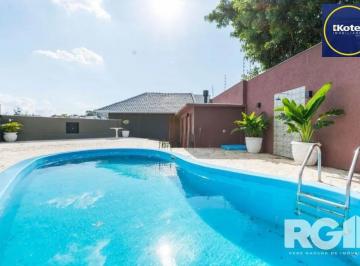 Casa · 258m² · 3 Quartos · 4 Vagas · Casa com piscina, 3 dormitórios, 258m² privativos,  no Jardim Itu.