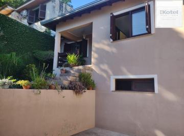 Casa · 290m² · 4 Quartos · 2 Vagas · Casa com 4 quartos, suíte, piscina, lareira, churrasqueira em um terreno de 616m