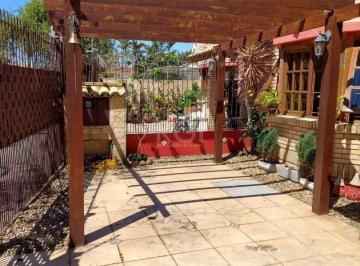 Casa · 156m² · 3 Quartos · 2 Vagas · Casa para Venda - 156m², 3 dormitórios, sendo 1 suites, 2 vagas - Guarujá
