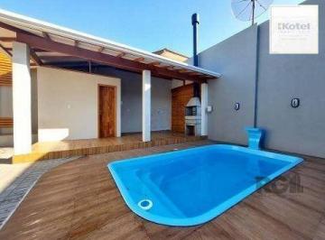 Casa · 85m² · 2 Quartos · 6 Vagas · Excelente casa de 85m² com 2 dormitórios, piscina e 6 vagas.