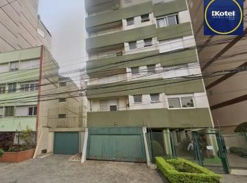Apartamento · 40m² · 1 Quarto · Excelente apartamento, Centro Histórico, de frente, andar alto.