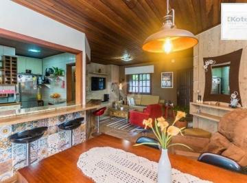 Casa · 192m² · 2 Quartos · 2 Vagas · CASA DE 2 DORMITÓRIOS, PISCINA, CHURRASQUEIRA E 2 VAGAS DE GARAGEM NO BAIRRO HÍP