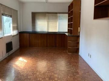 sala-comercial-piso-parquet · Ótima Sala para venda na Cidade Baixa. CÓD. RP389868