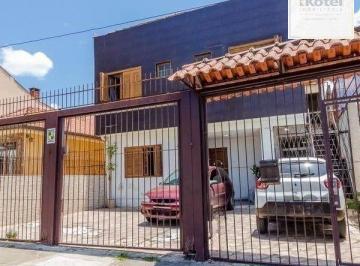 Casa · 296m² · 4 Quartos · 3 Vagas · Casa sobrado no Partenon de 4 dormitórios e 2 vagas