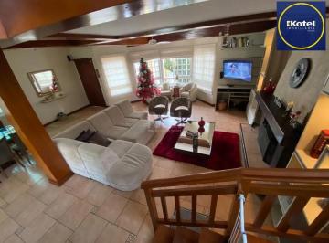 Casa · 247m² · 3 Quartos · 2 Vagas · Casa à venda - na Vila Ipiranga