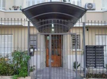 Apartamento · 86m² · 2 Quartos · Apartamento no Centro térreo de 2 dormitórios com 2 pátios DESOCUPADO