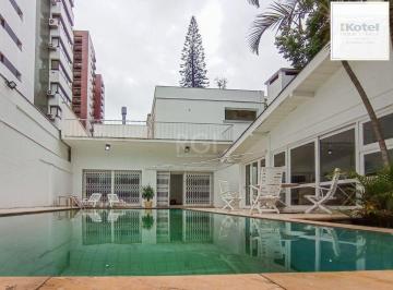 Comercial · 530m² · 4 Vagas · Casa Comercial de Luxo no Centro da Cidade - Oportunidade Única!