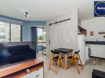 Apartamento · 29m² · 1 Quarto · Excelente apartamento JK de 29m² na frente da Redenção.