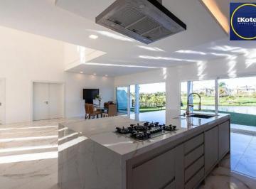 Casa · 388m² · 5 Quartos · 4 Vagas · Casa Condominio para Venda - 388m², 5 dormitórios, sendo 3 suites, 4 vagas - Ter