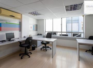 Comercial · 69m² · 6 Quartos · Andar inteiro mobiliado com 215 m² para até 60 pessoas