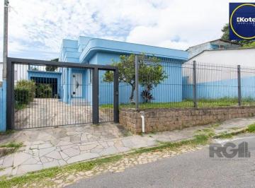 Casa · 312m² · 5 Quartos · 8 Vagas · Casa, 5 dormitórios, sendo 1 suíte, 312m² privativos, 8 vagas - Bairro Vila Nova