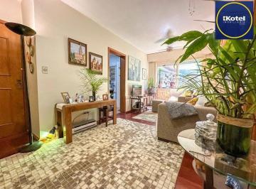 Apartamento · 118m² · 2 Quartos · 1 Vaga · Apartamento Garden para comprar no Bairro Petrópolis! Um verdadeiro refúgio!