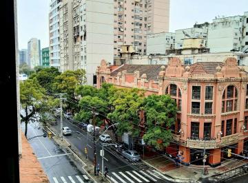 Apartamento · 100m² · 2 Quartos · Apartamento de 2 Dormitórios no Centro Histórico.