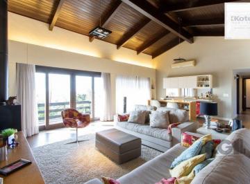 Casa · 417m² · 5 Quartos · 4 Vagas · Casa à venda - em Teresópolis
