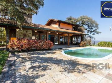 Casa · 482m² · 4 Quartos · 20 Vagas · Terreno de 5.200m², rodeado pela natureza, possuindo 482m² de área construída