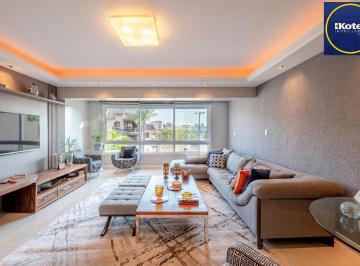 Casa · 357m² · 4 Quartos · 3 Vagas · Casa com 357m² e 4 dormitórios, 3 suítes, 3 vagas