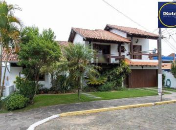 Casa · 185m² · 4 Quartos · 2 Vagas · Excelente casa de condomínio!