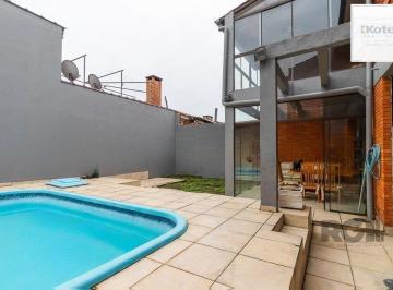 Casa · 245m² · 5 Quartos · 4 Vagas · Casa de 245m² com 5 dormitórios no bairro Sarandi