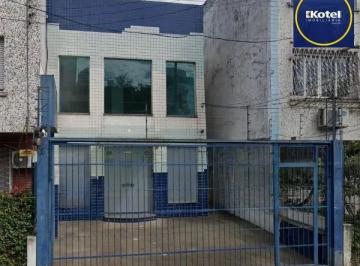 Comercial · 237m² · 5 Quartos · 2 Vagas · Prédio comercial com loja no bairro Rio Branco com 237m²