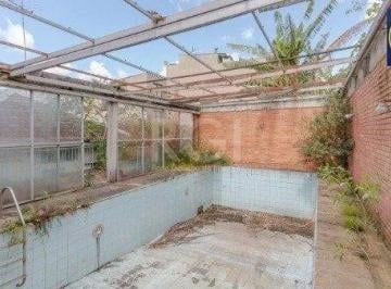 Casa · 220m² · 3 Quartos · 2 Vagas · Casa de 3 dormitórios, 2 vagas - Petrópolis
