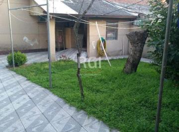 Casa · 130m² · 3 Quartos · 7 Vagas · Casa de 3 dormitórios, vagas e pátio - Passo da Areia