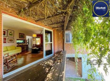 Casa · 193m² · 3 Quartos · 1 Vaga · Casa 3 Dormitório(s) Bairro Teresópolis