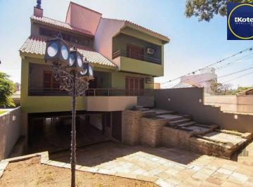 Casa · 443m² · 3 Quartos · 4 Vagas · Casa para Venda - 443m², 3 dormitórios, 4 vagas - Alto Petrópolis