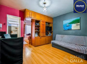 Apartamento · 36m² · 1 Quarto · Apartamento de 1 dormitório com sacada na Barão do Gravataí, Menino Deus