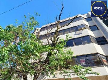 Comercial · 55m² · Sala com 02 divisórias, mobiliada
