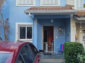 Frente · Casa à venda - na Vila Nova