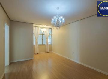 Apartamento · 80m² · 3 Quartos · Apartamento de 80 m²semi mobiliado, 3 dormitórios e 1 suíte no Centro Histórico