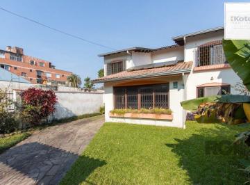 Casa · 369m² · 4 Quartos · 6 Vagas · Casa para Venda - 72.6m², 4 dormitórios, sendo 1 suites, 6 vagas - Camaquã
