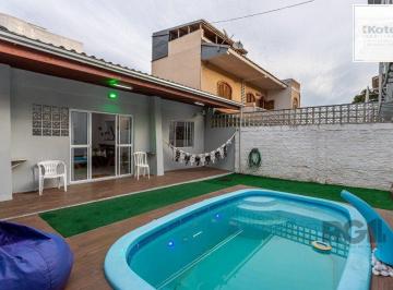 Casa · 157m² · 3 Quartos · 4 Vagas · Casa no Jardim do Salso de 3 dormitórios pátio e piscina